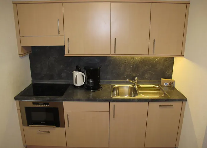 Combe Nend202 In And Out *