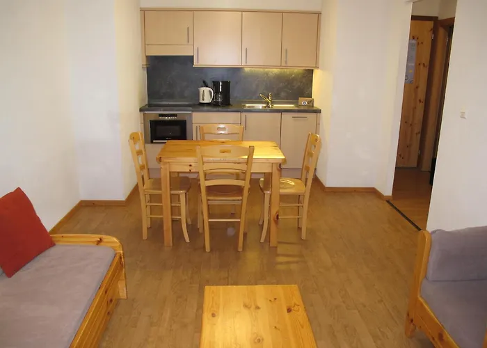 Combe Nend202 In And Out شقة نينداز