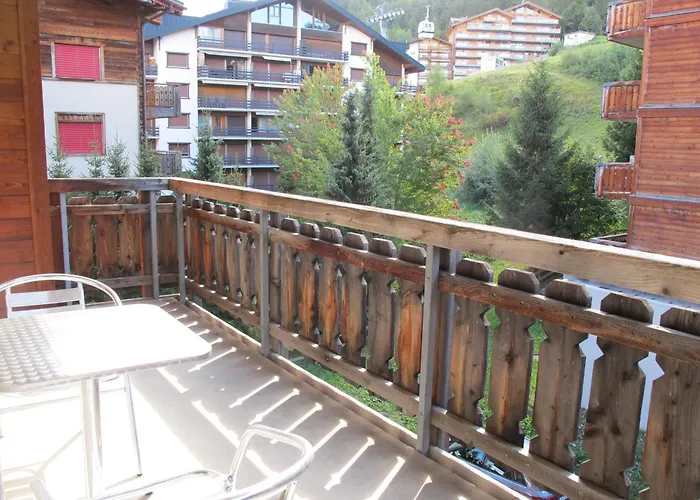 Combe Nend202 In And Out