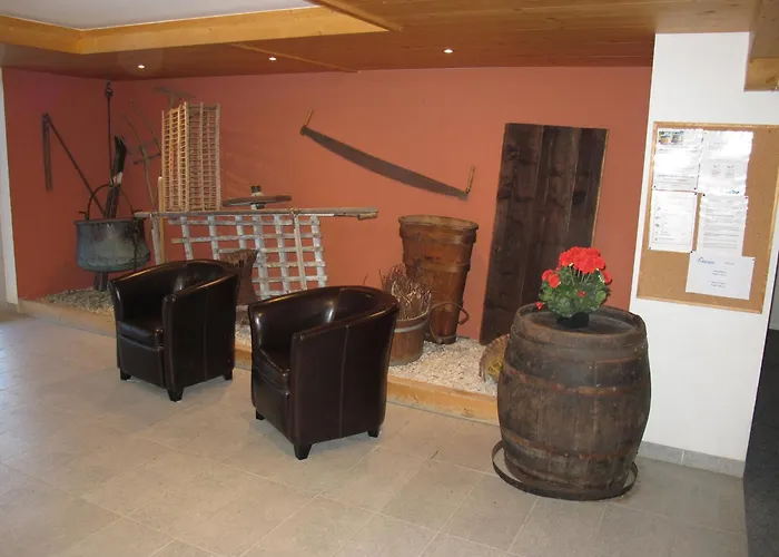 Combe Nend202 In And Out *